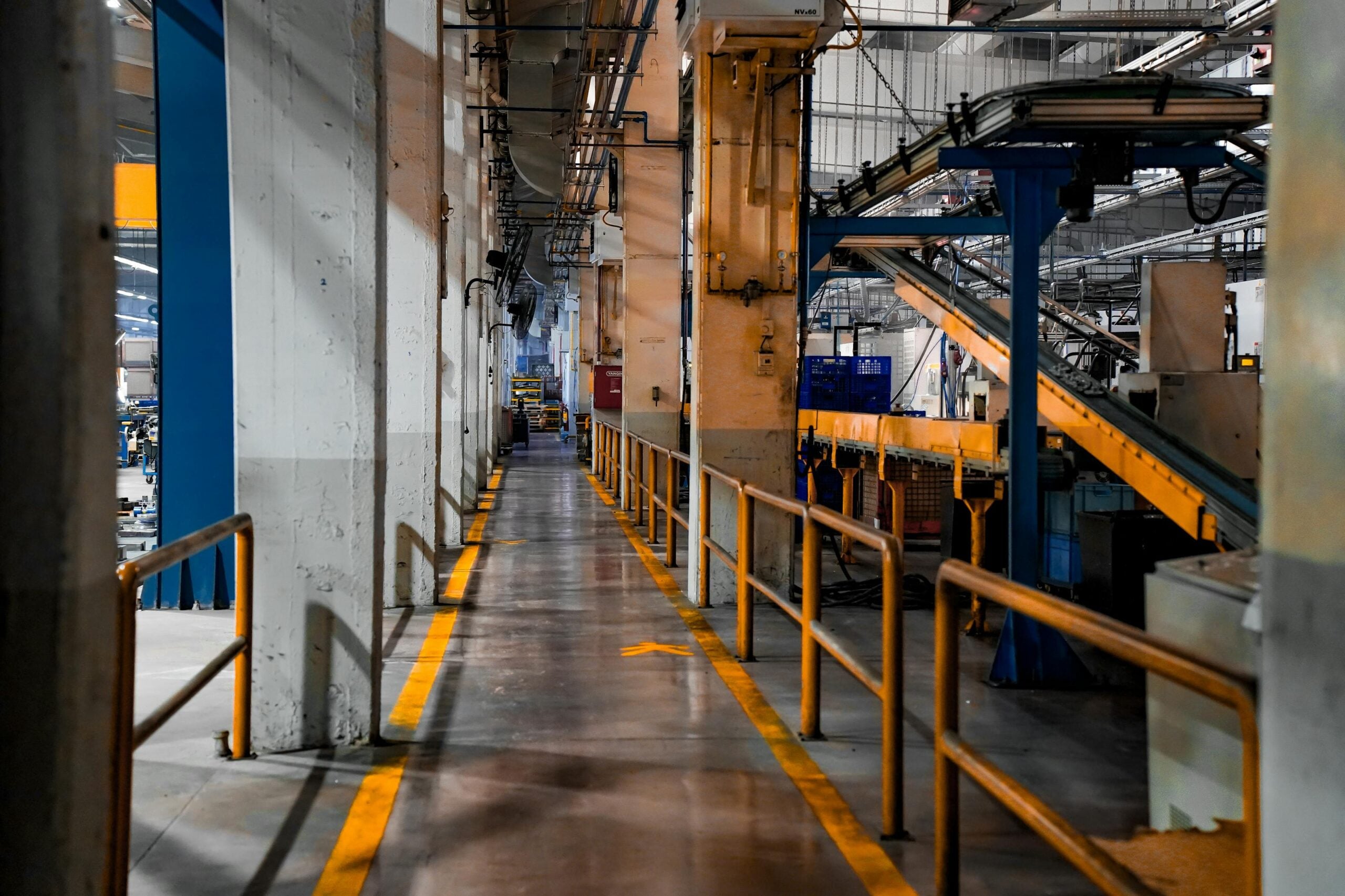 Charlotte manufacturing plant floor supported by NetSafe Solutions IT